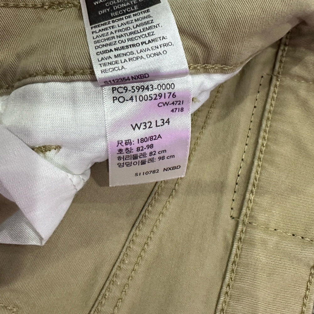 Signature by Levi Strauss Khaki Pants 32x34 - Picture 2 of 3